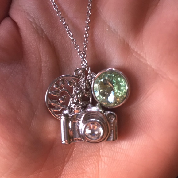 Photography Necklace - Picture 2 of 2